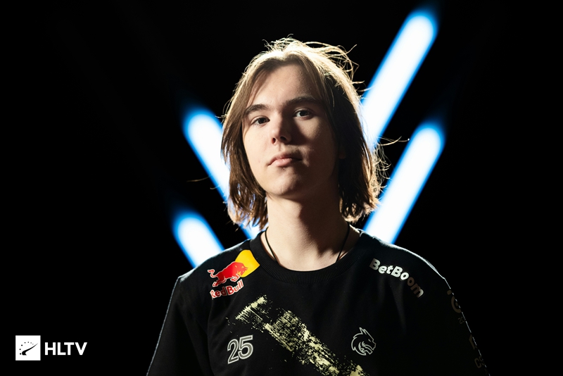 过了许多顶 过了许多顶