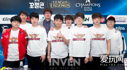 表现中发挥 表现中发挥