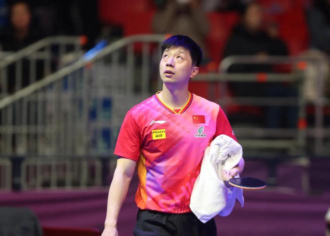 西的管理层 西的管理层