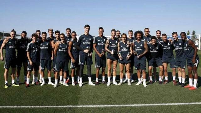 亚泰不破不 亚泰不破不